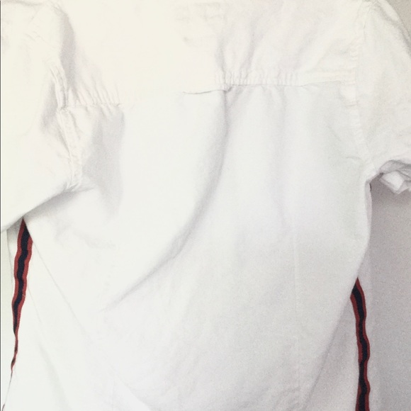 Short sleeve button up top. - Picture 3 of 4